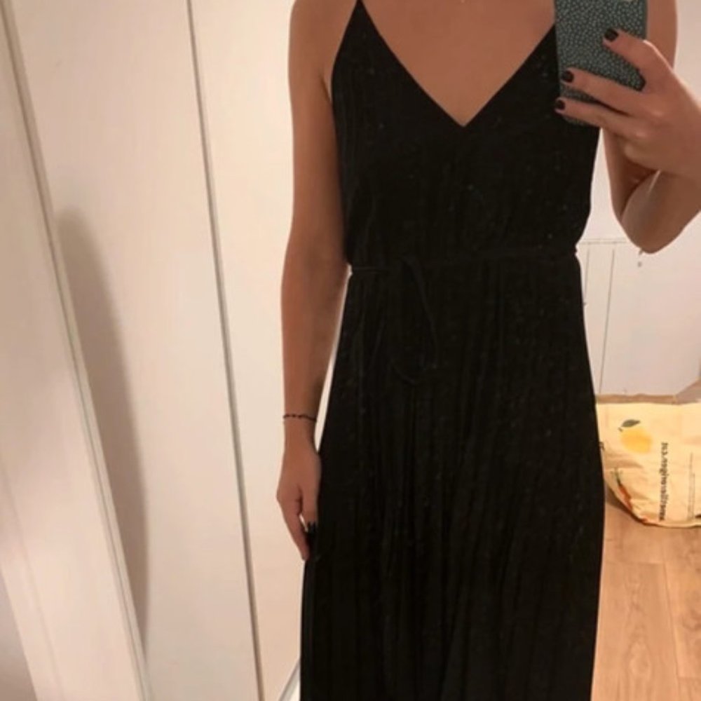 Black pleated dress
